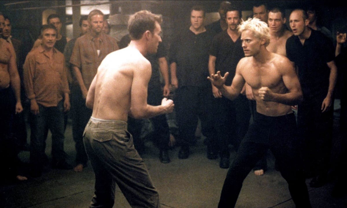 เมื่อ ‘ตัวตน’ แตกสลาย: การค้นหาความหมายในโลกที่ว่างเปล่าจาก Fight Club